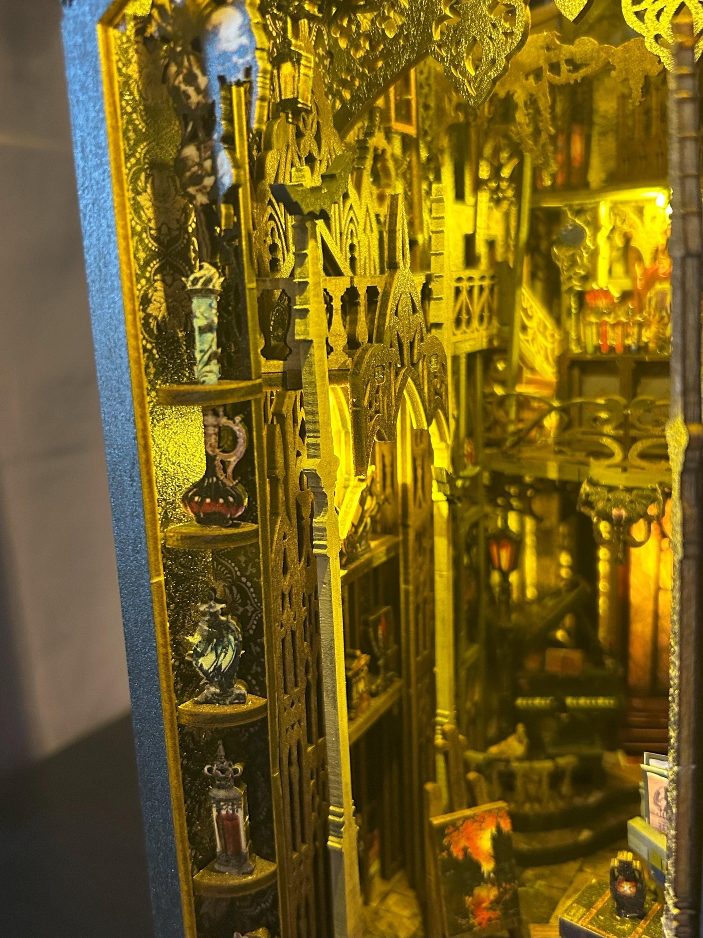 Assembled and Embellished William Castle Book Nook - with Music Box!
