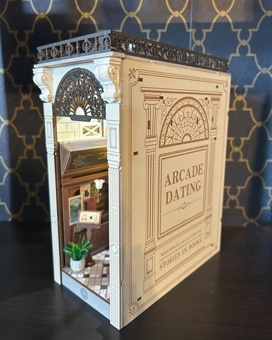 Parisian street scene Book Nook