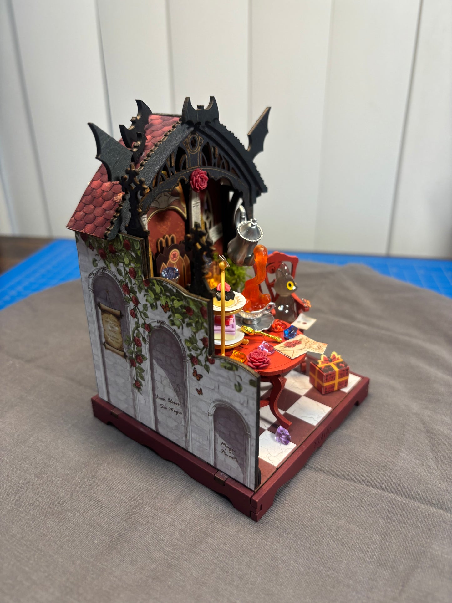 Rosa Salon Miniature House