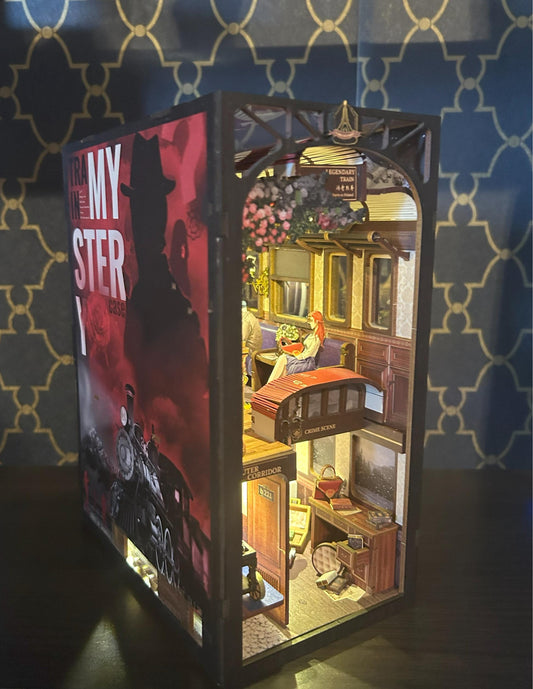 Train Mystery Case book nook!